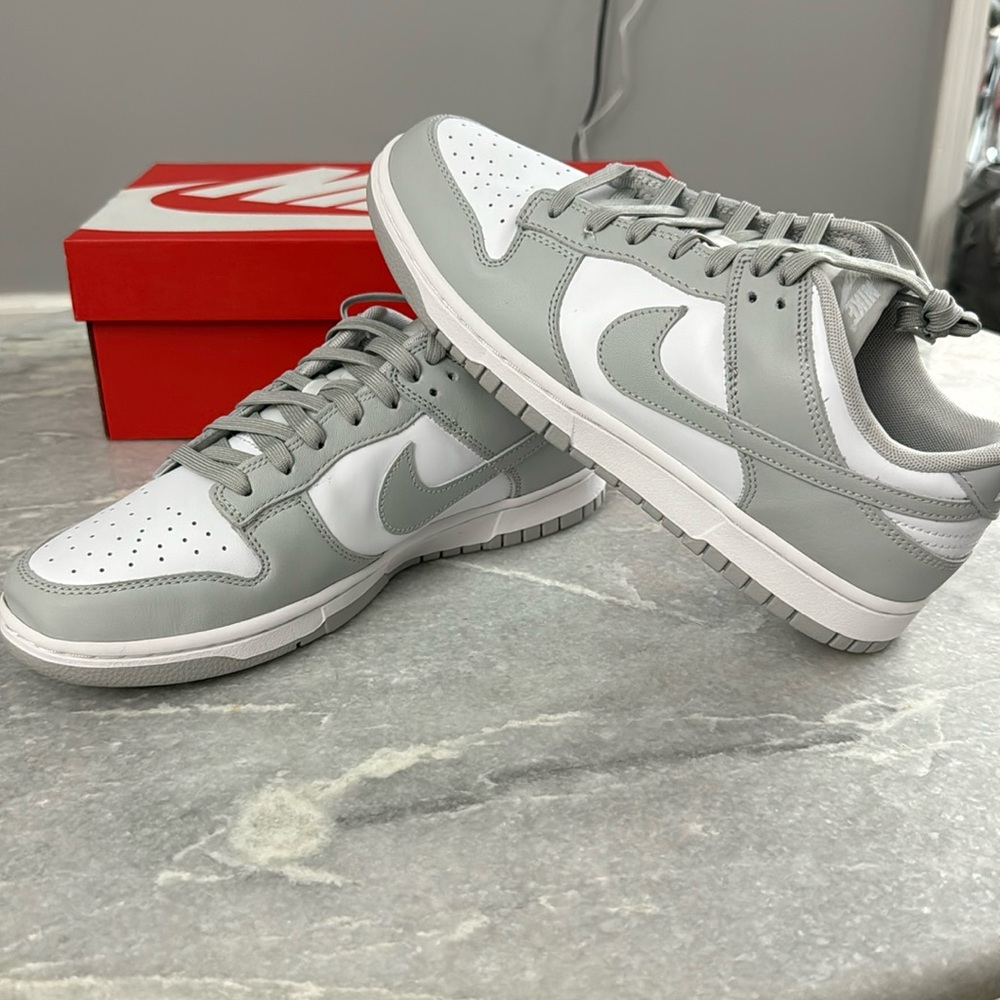 Nike Dunk Low Retro. White/grey Fog